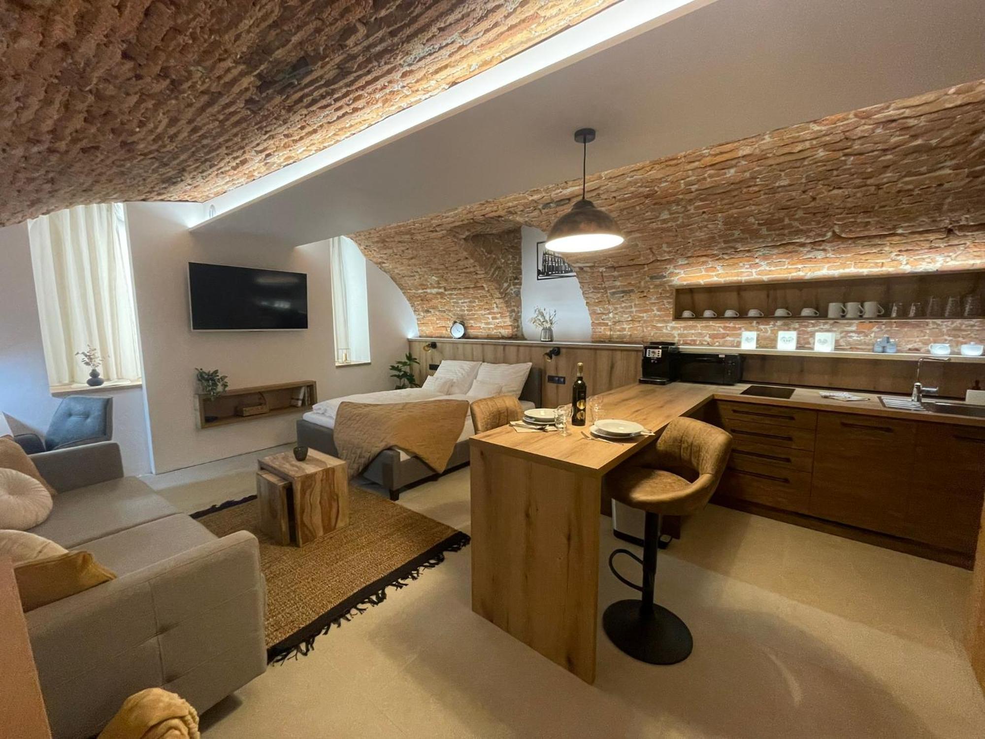 Understreet Studio With Private Parking Caşonia Exterior foto